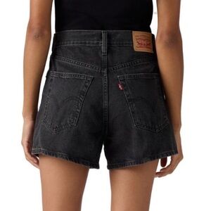 Levi's high waisted denim mom short NWT